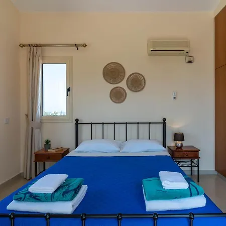 Willa Coralia Dreams - Central Coral Bay, 5 Mins Walking To Main Strip, 2 Mins To The Beach *