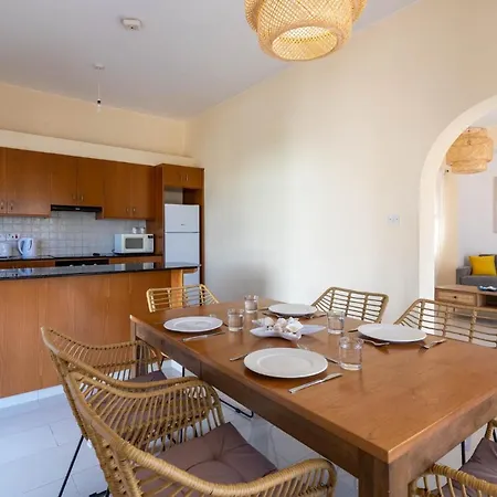 Villa Coralia Dreams - Central Coral Bay, 5 Mins Walking To Main Strip, 2 Mins To The Beach
