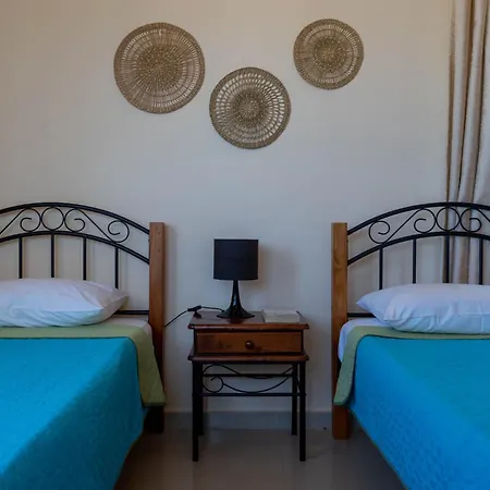 Villa Coralia Dreams - Central Coral Bay, 5 Mins Walking To Main Strip, 2 Mins To The Beach Coral Bay